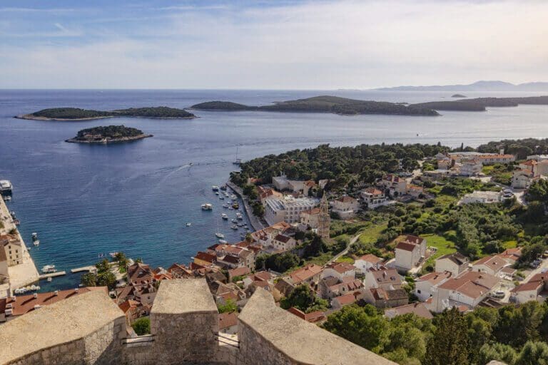 HVAR OR KORCULA GUIDE: WHICH ISLAND IS BETTER?